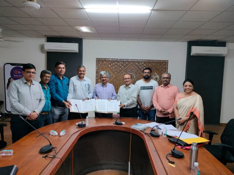 ક્રાંતિગુરુ શ્યામજી કૃષ્ણ વર્મા કચ્છ યુનિવર્સિટી અને ગુજરાત મિનરલ રિસર્ચ એન્ડ ઇન્ડસ્ટ્રીયલ કન્સલ્ટન્સી વચ્ચે એમઓયુ સાઇન થયા